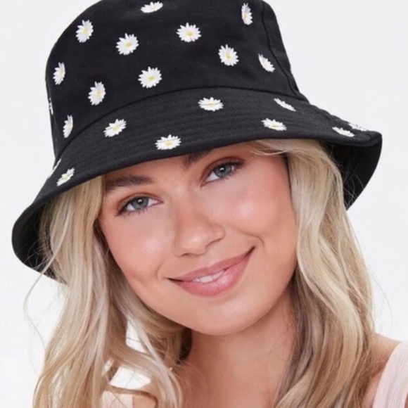 ALICE + OLIVIA DAISY PRINT REVERSIBLE BUCKET HAT - Picture 3 of 14